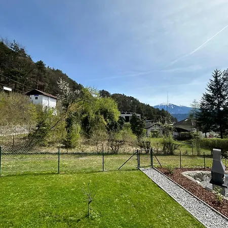 Wohnung Mit Garten Und Panoramablick In Innsbruck Exterior foto